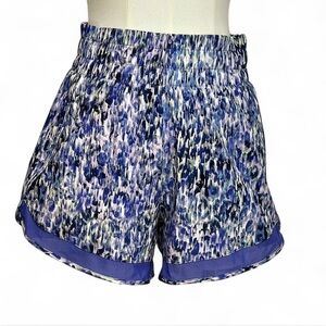 Athleta Mesh Racer Run Purple Pattern Mid Rise 3" Shorts, Size XS